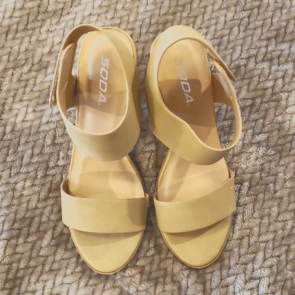 Womens sandals with 3in heel